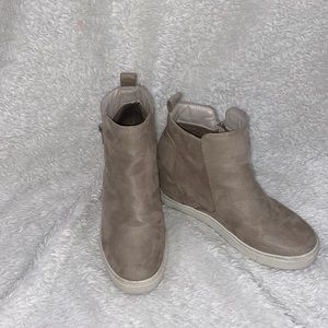 Tan women’s suede wedge booties, excellent condition Size 6